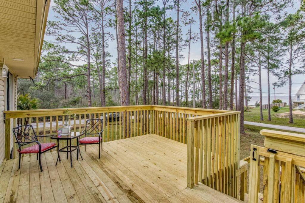 Woodsy Retreat, Steps To Bay - Hot Tub! Gulf Breeze Exterior foto